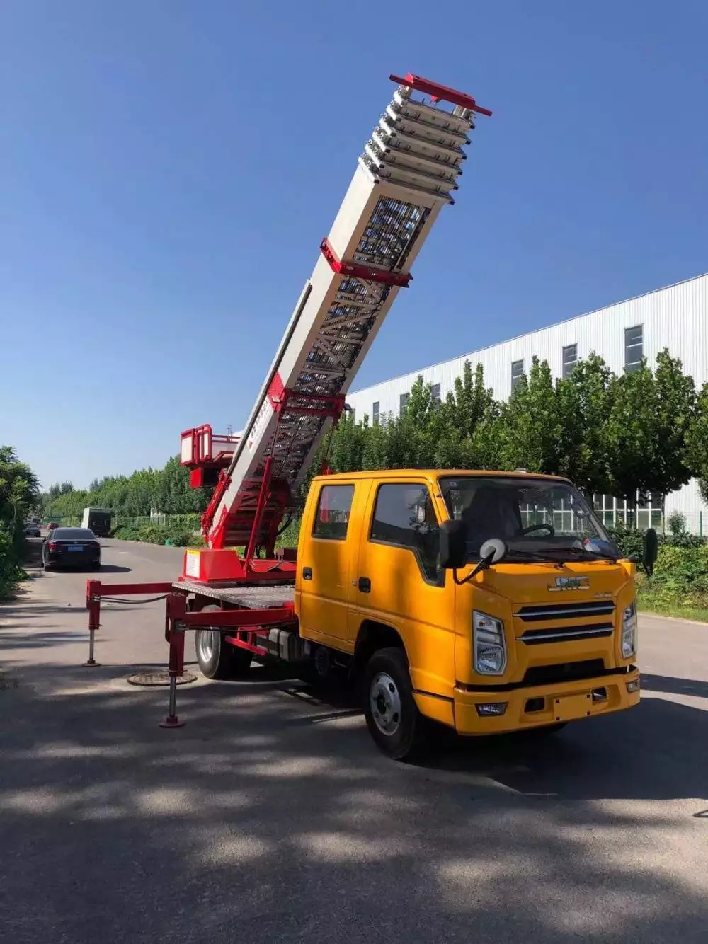 灵璧县附近的云梯车出租服务：轻松解决高空作业需求