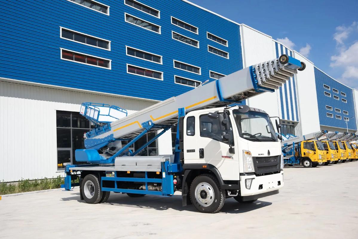 灵璧县出租云梯车高空作业车 建筑垃圾搬运